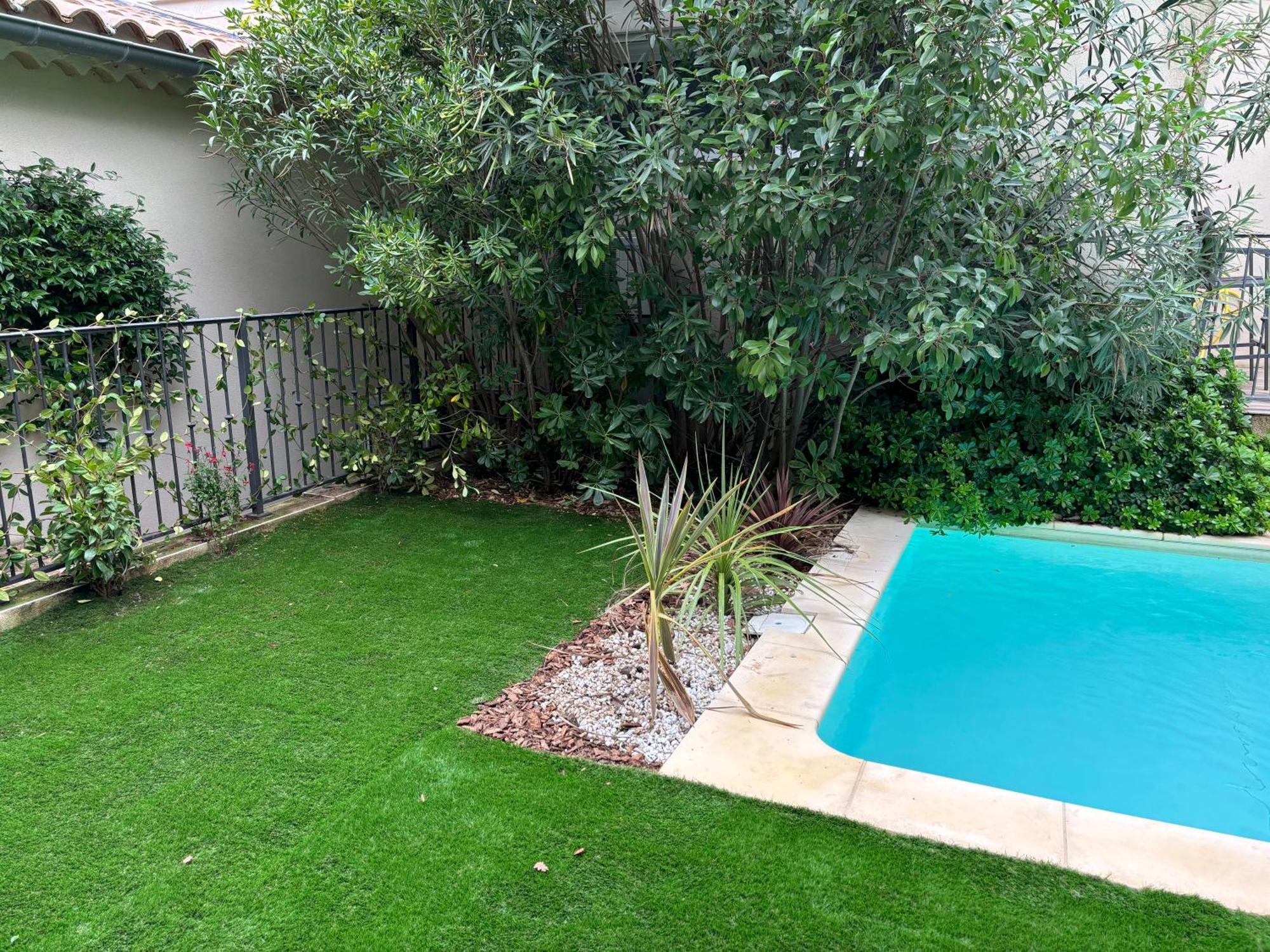 Les Jardins Du Castelas - Piscines, Jardins Et Spas Privatifs Uchaux Eksteriør billede