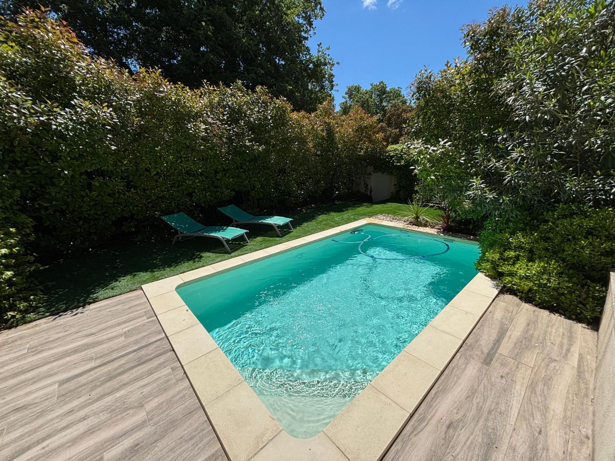 Les Jardins Du Castelas - Piscines, Jardins Et Spas Privatifs Uchaux Eksteriør billede