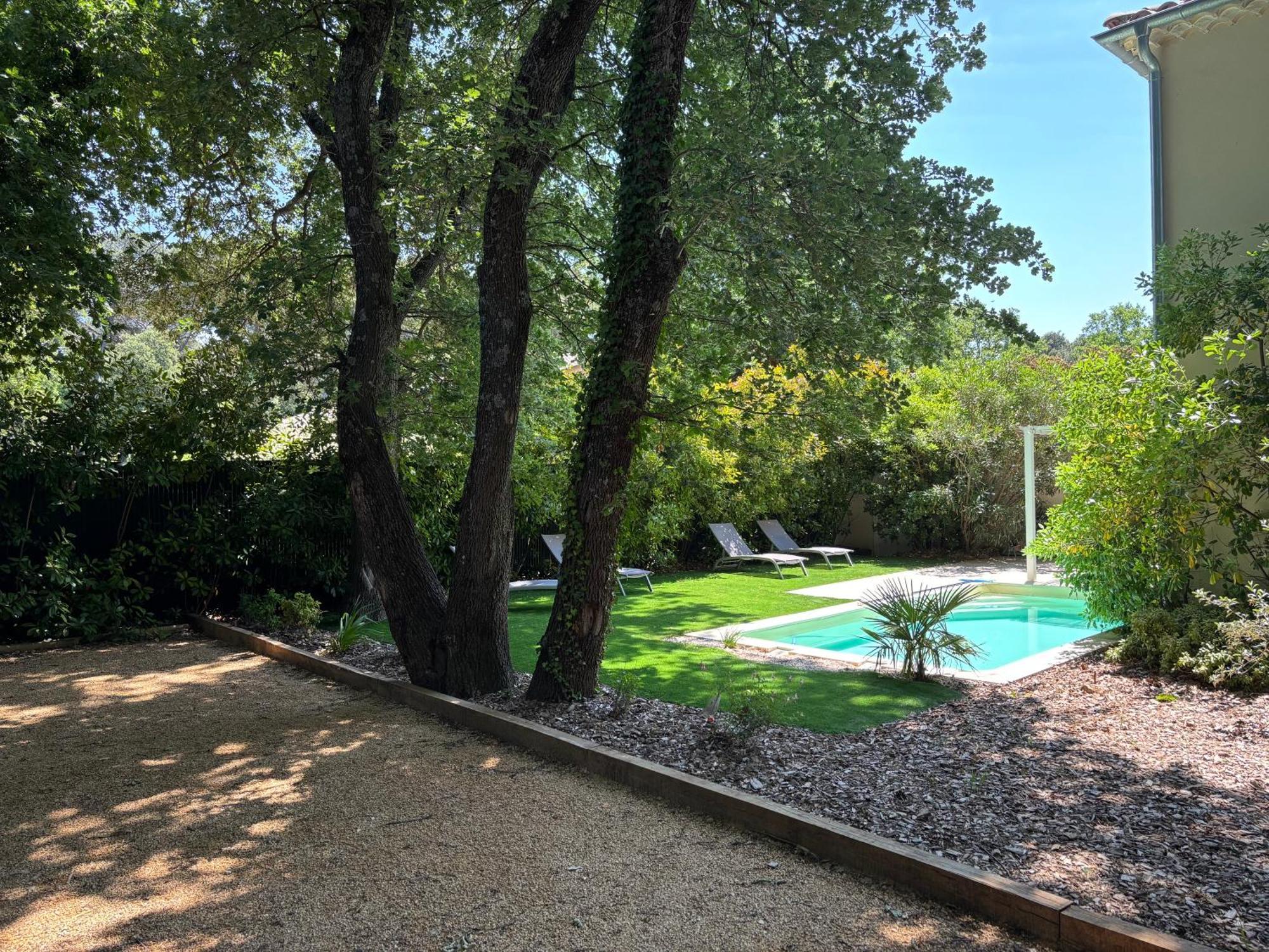 Les Jardins Du Castelas - Piscines, Jardins Et Spas Privatifs Uchaux Eksteriør billede